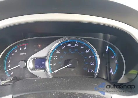 2014 Toyota Sienna Xle V6 8 Passenger z USA, uszkodzony, nr VIN 5TDYK3DC0ES409199